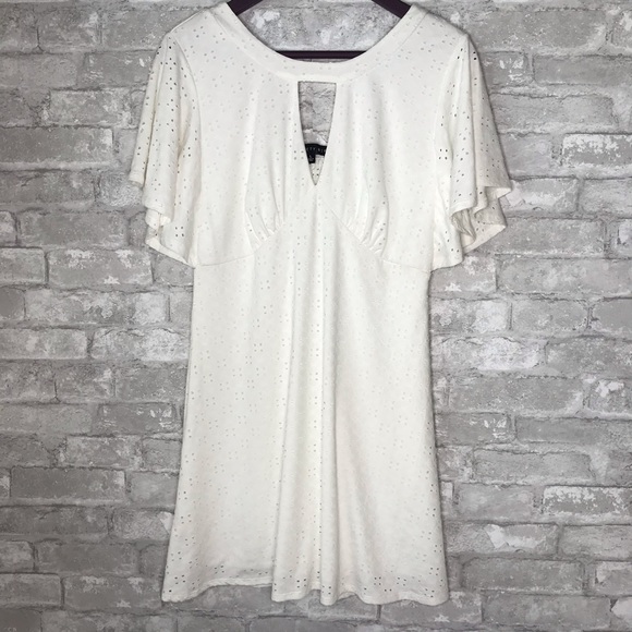 Society Girl Dresses & Skirts - 🎉Society Girl | key hole white dress